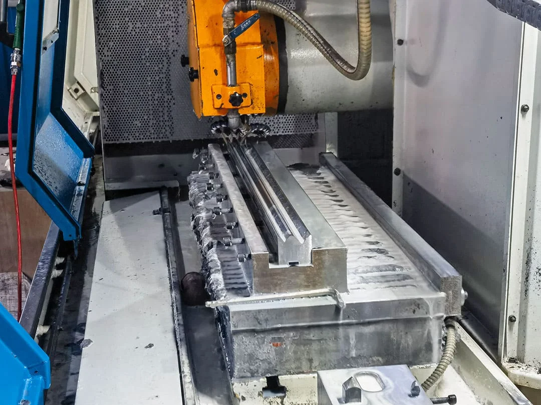 1726530826551889.jpg 5.-Precision-Machining-1.jpg